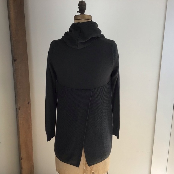 NWT Ellen Tracy 100% fine merino wool women’s size small cowl neck sweater. - Picture 2 of 9